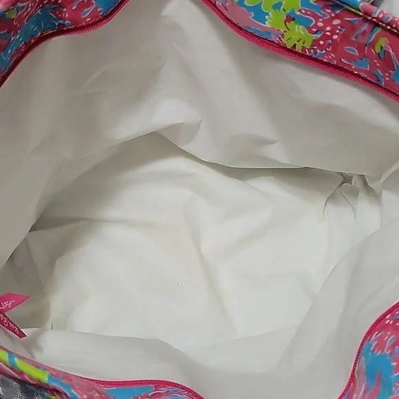 Lilly Pulitzer Insulated Travel Bag - Picture 2 of 5